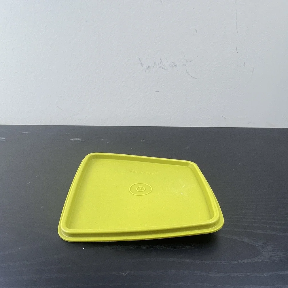 Tupperware 1363-25 Square Snap Replacement Lid Lime Green 6.5